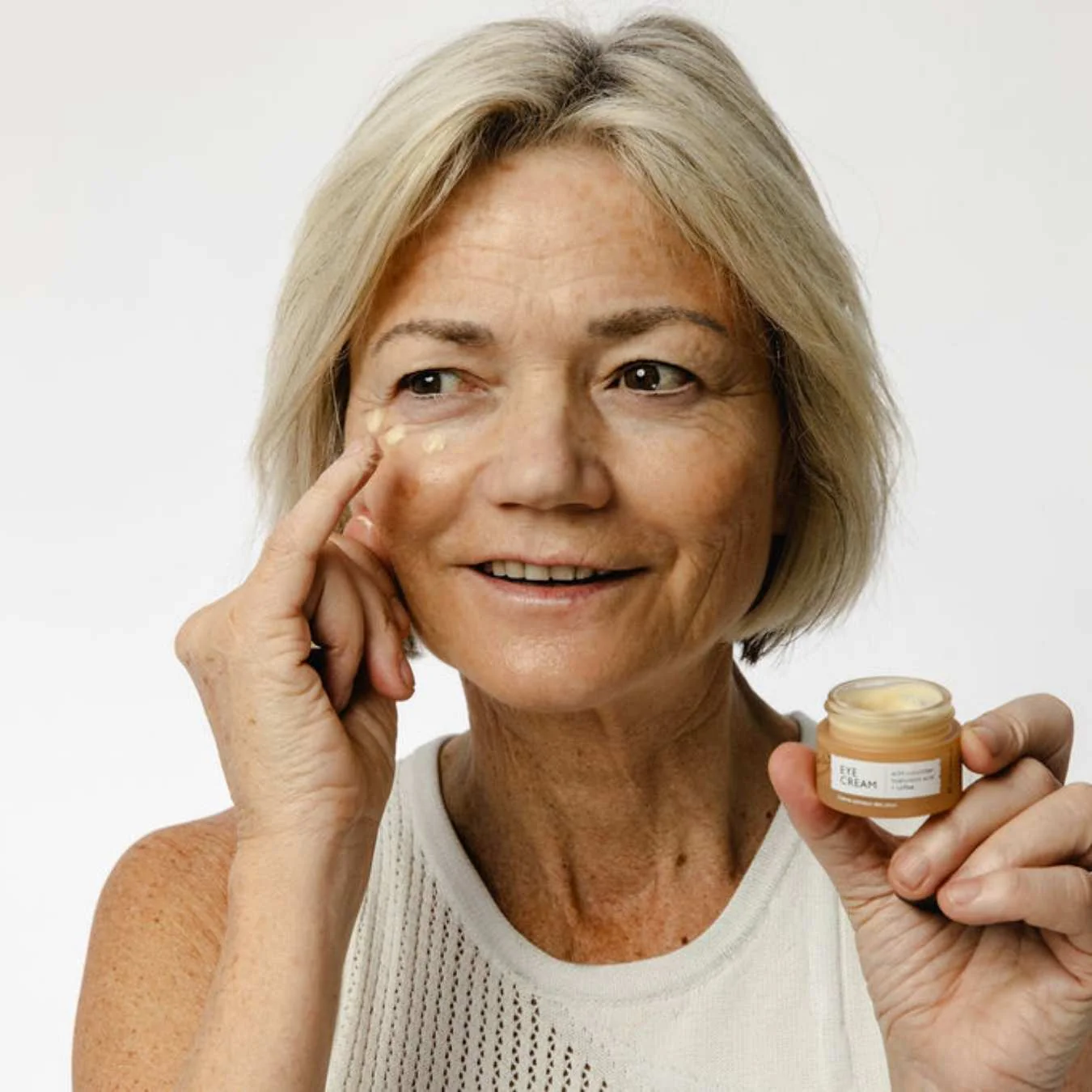 Ageing Gracefully Skincare Bundle - Image 5